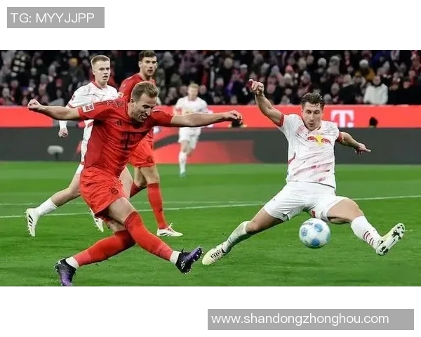 巅峰对决拜仁慕尼黑与皇家马德里的激情碰撞海报解析