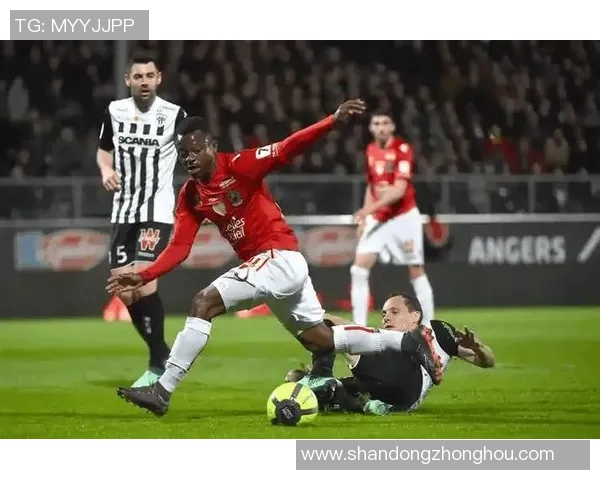 里昂主场迎战亚布雷斯特争夺法甲积分榜关键战役 里昂主场迎战亚布雷斯特争夺法甲积分榜关键战役