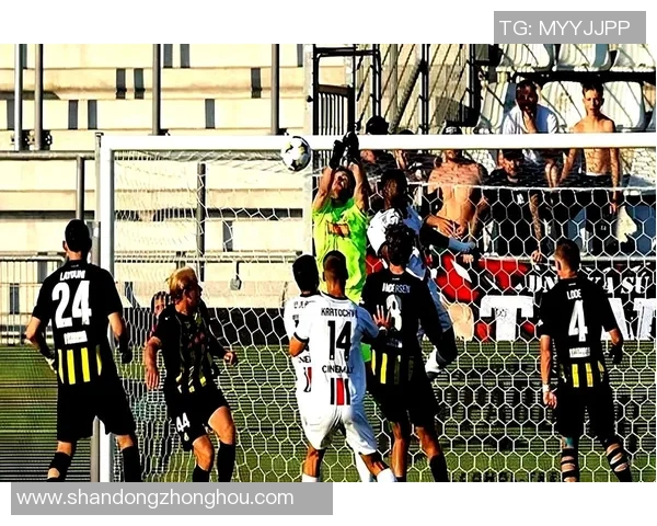 萨尔斯堡与多特蒙德激战正酣谁将晋级欧冠淘汰赛阶段 萨尔斯堡与多特蒙德激战正酣谁将晋级欧冠淘汰赛阶段