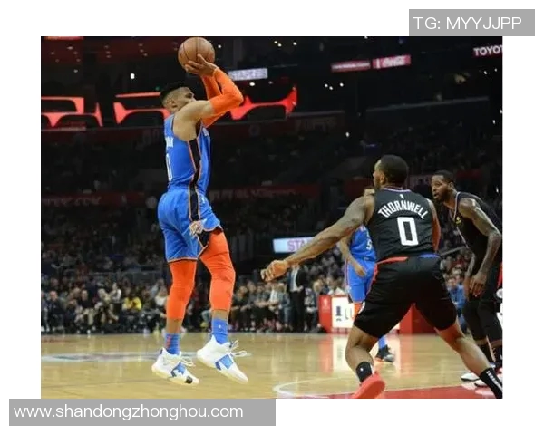 勇士与马刺激战三月九日争夺季后赛席位的关键对决 勇士与马刺激战三月九日争夺季后赛席位的关键对决