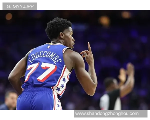 季前赛激战76人对决魔术双方球星表现引人注目精彩瞬间回顾