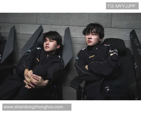 阿根廷与荷兰激战正酣足球盛宴引发全球热议