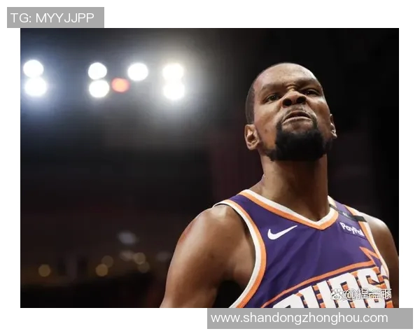 篮球明星杀气四溢赛场争锋激烈对决引发球迷热血沸腾